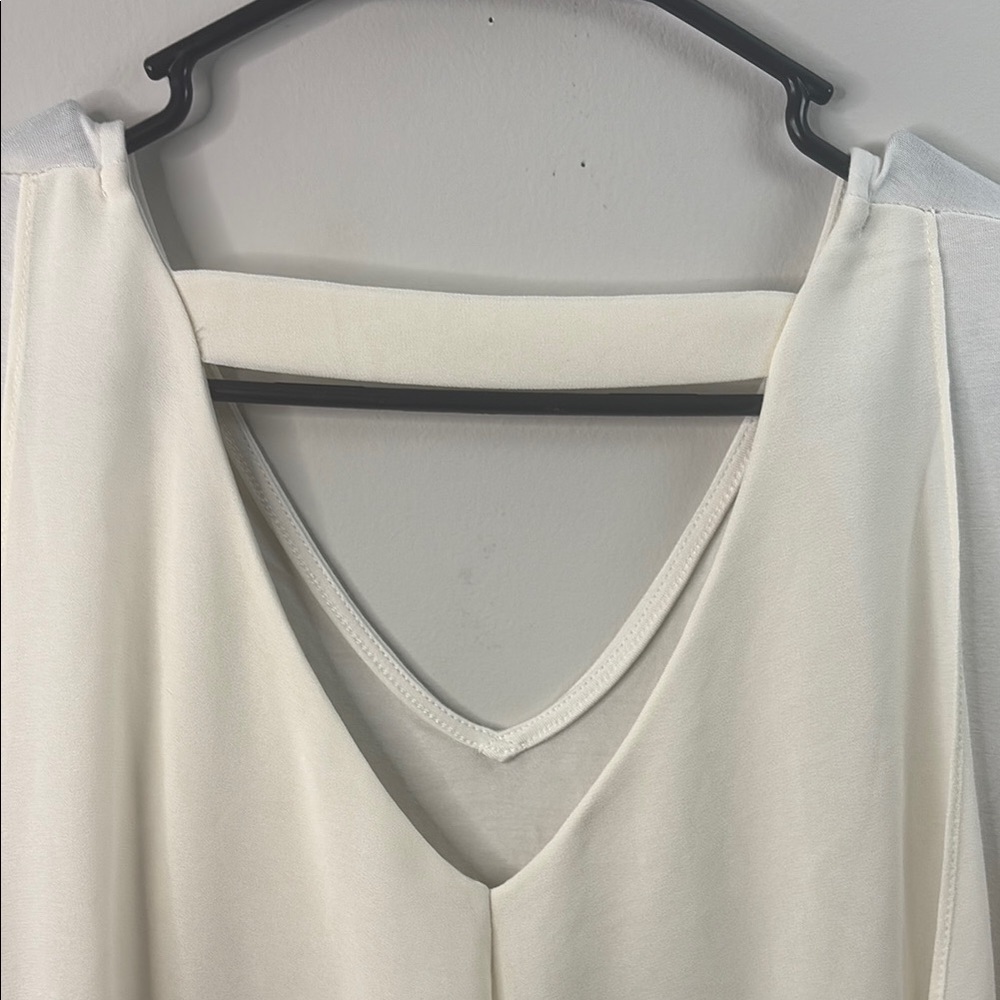 Lisa Rinna Collection White Asymmetrical Short Sleeve Tee - Picture 3 of 9